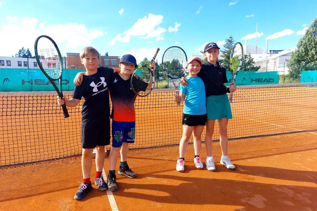 Babytenis tym cernosice