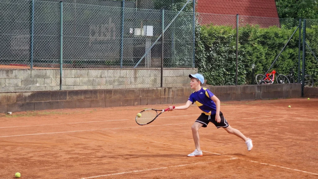 Zs cernosice navsteva tenisovy klub