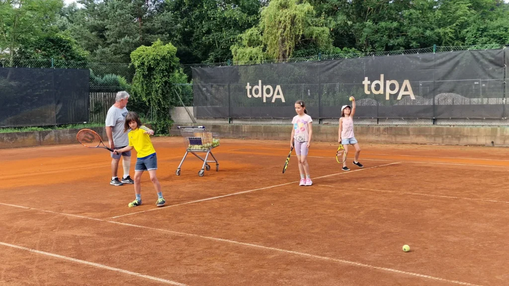 Zs cernosice navsteva tenisovy klub