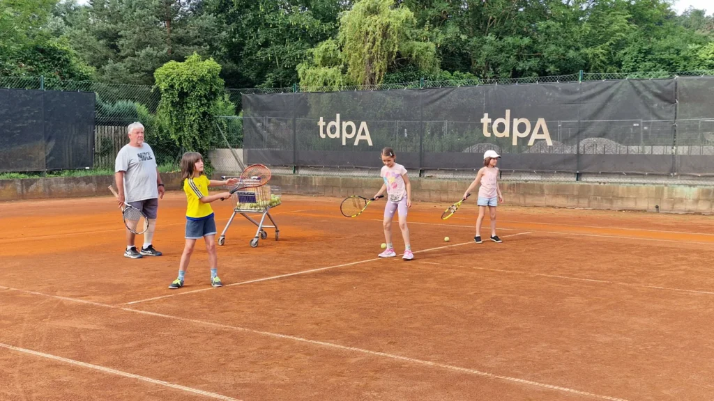Zs cernosice navsteva tenisovy klub